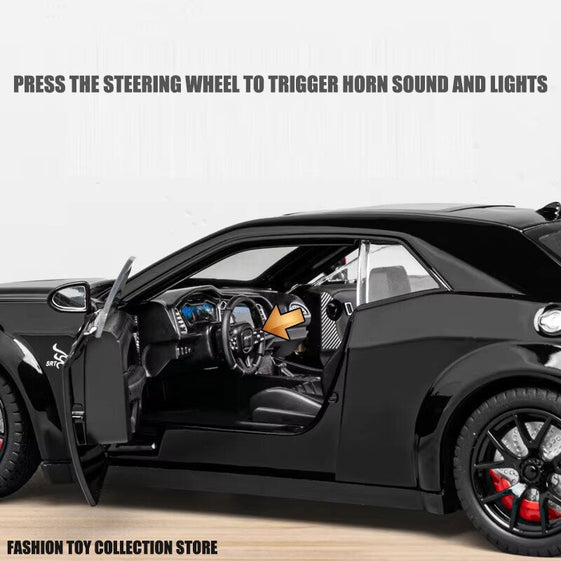Dodge Challenger SRT® Hellcat Diecast Model 1:24
