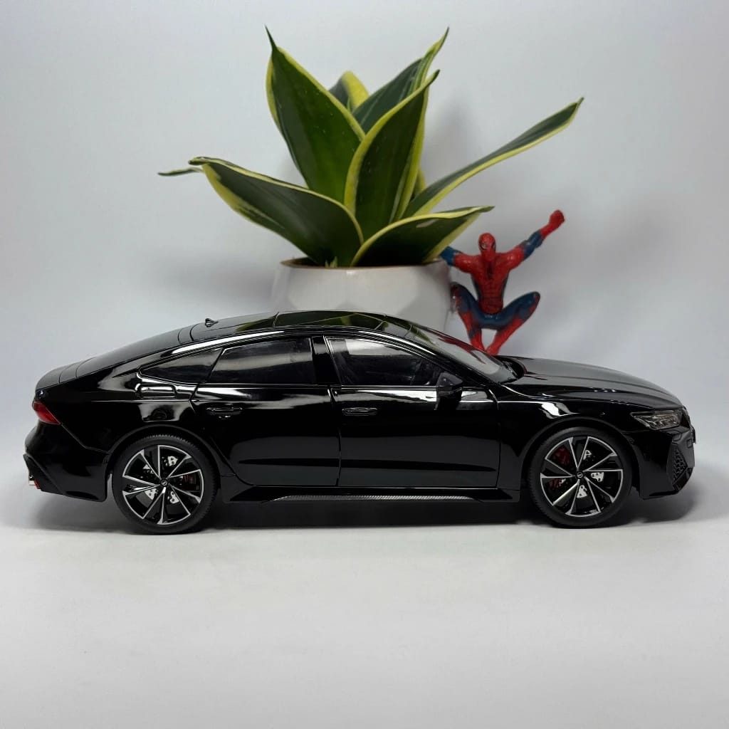 1:18 AUDI RS7 Diecast Metal Model Car - Remote Control