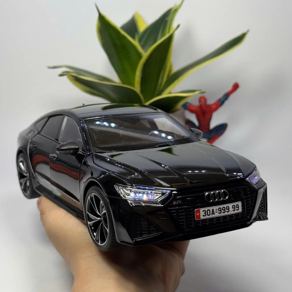 1:18 AUDI RS7 Diecast Metal Model Car - Remote Control