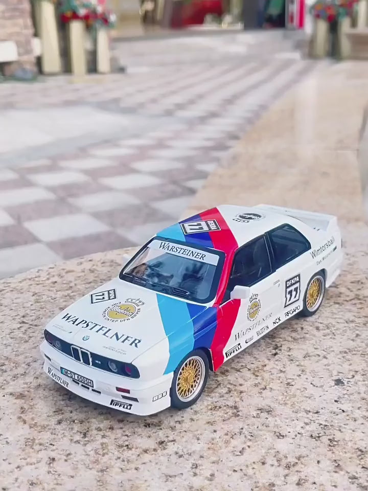 1:24 Alloy Diecast M3 760Li Toys Model Miniature Cars Rubber Tires with Light Sound Wheels Turned Vehicles