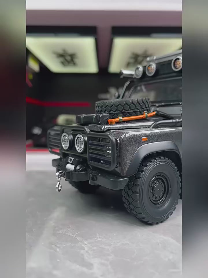 1:24 Defender 110 Range Rover Off-road Vehicle Model Toys Alloy Diecast Doors Opened Pull Back Shock Absorption