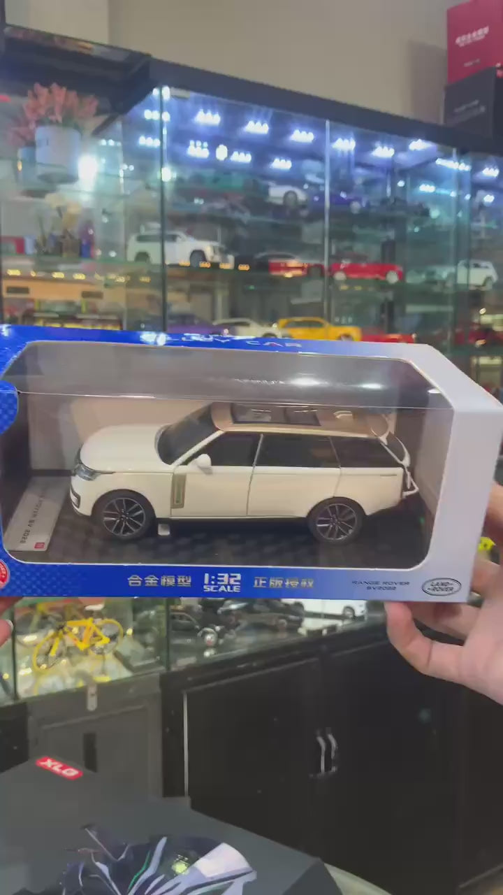 1:32 Land Rover Range Rover 2022 Diecast Alloy car model light & sound with stand