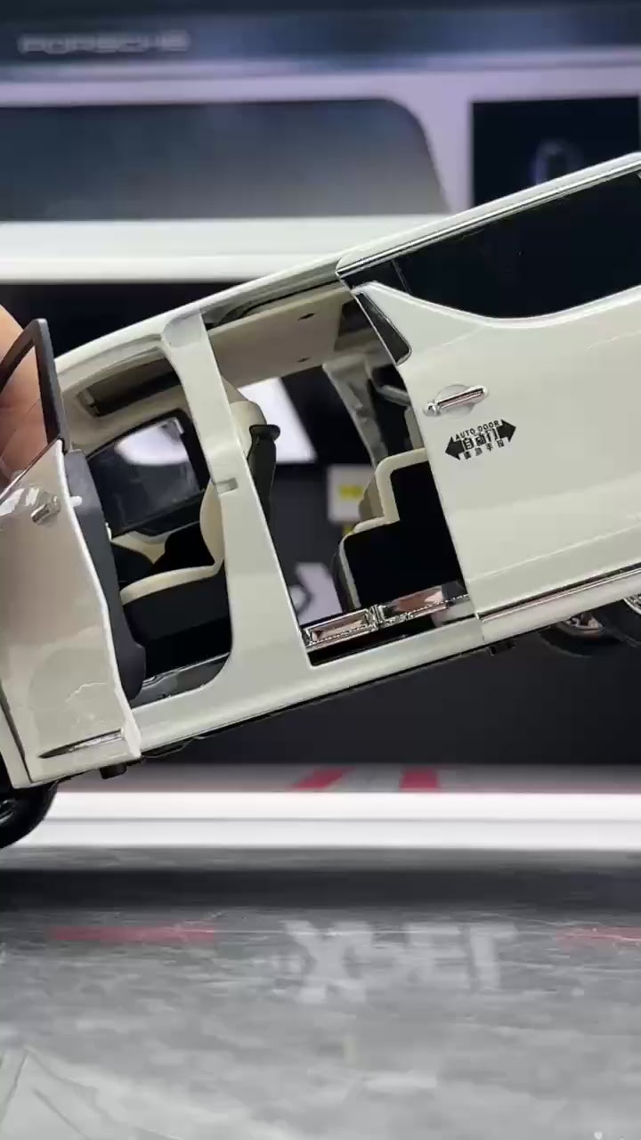1:18 scale Diecast Toyota Alphard model Alloy car with automatic sliding rear door