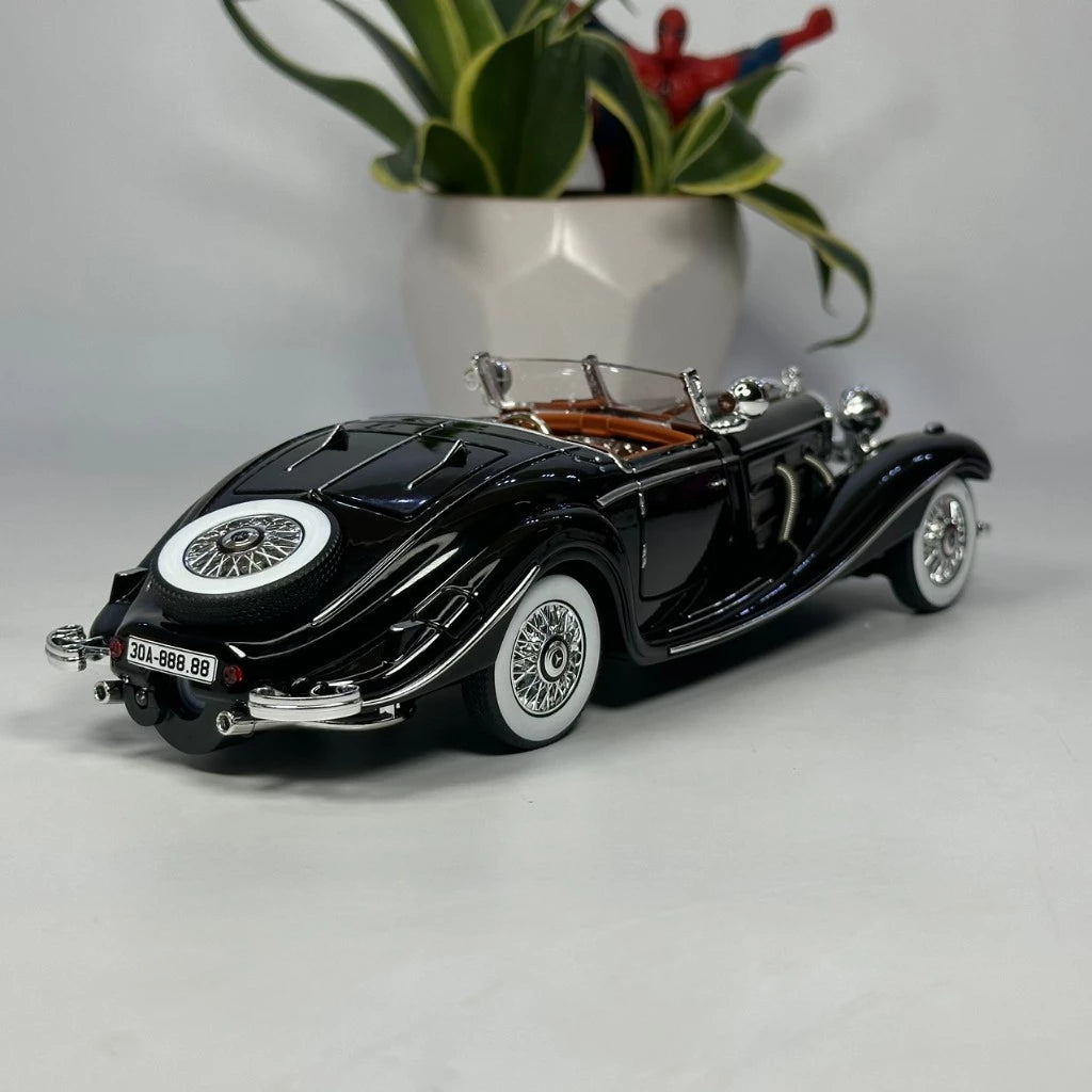 1:24 diecast  Vintage Retro Classic Alloy Car Model