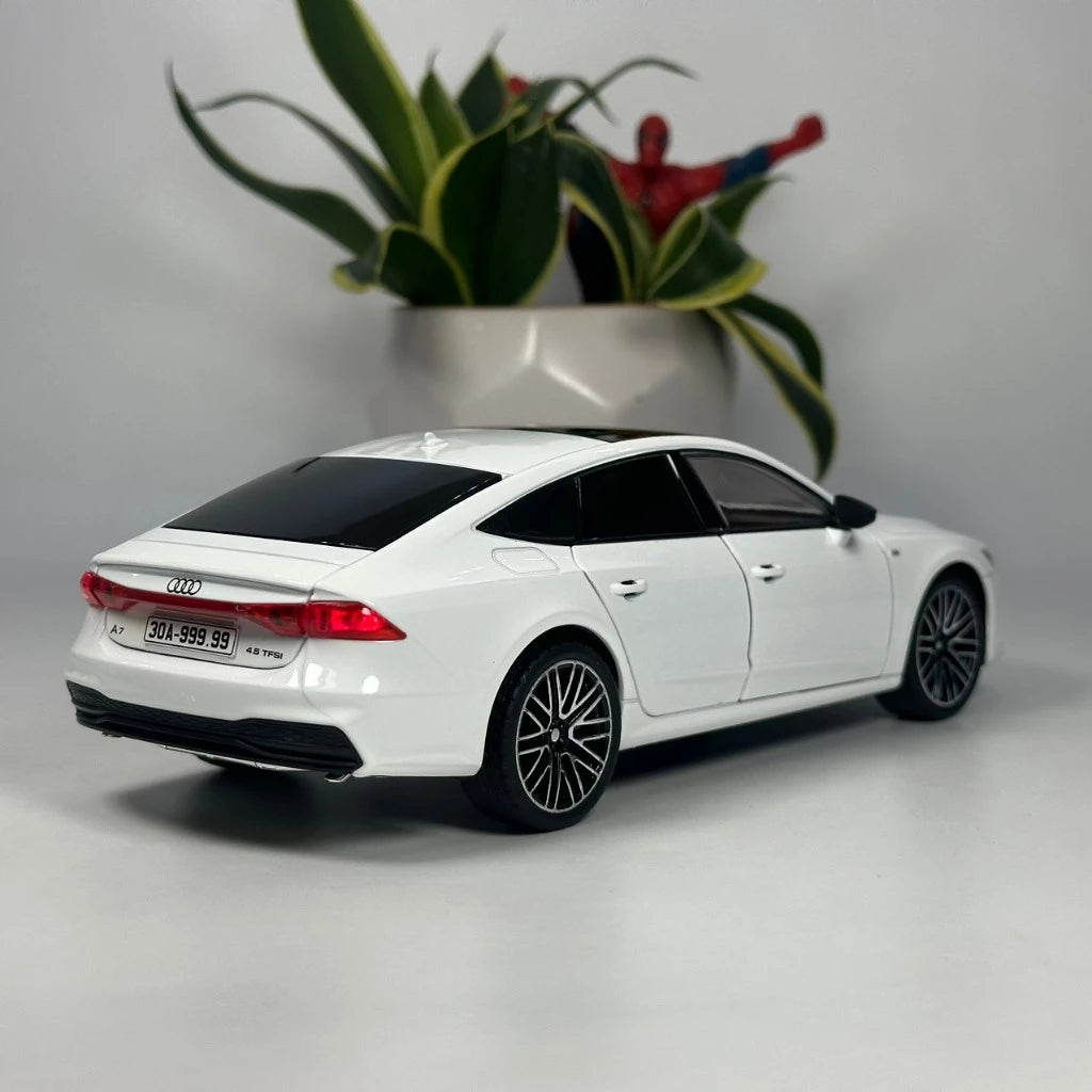 1:24 audi A7 diecast alloy model car light and sound