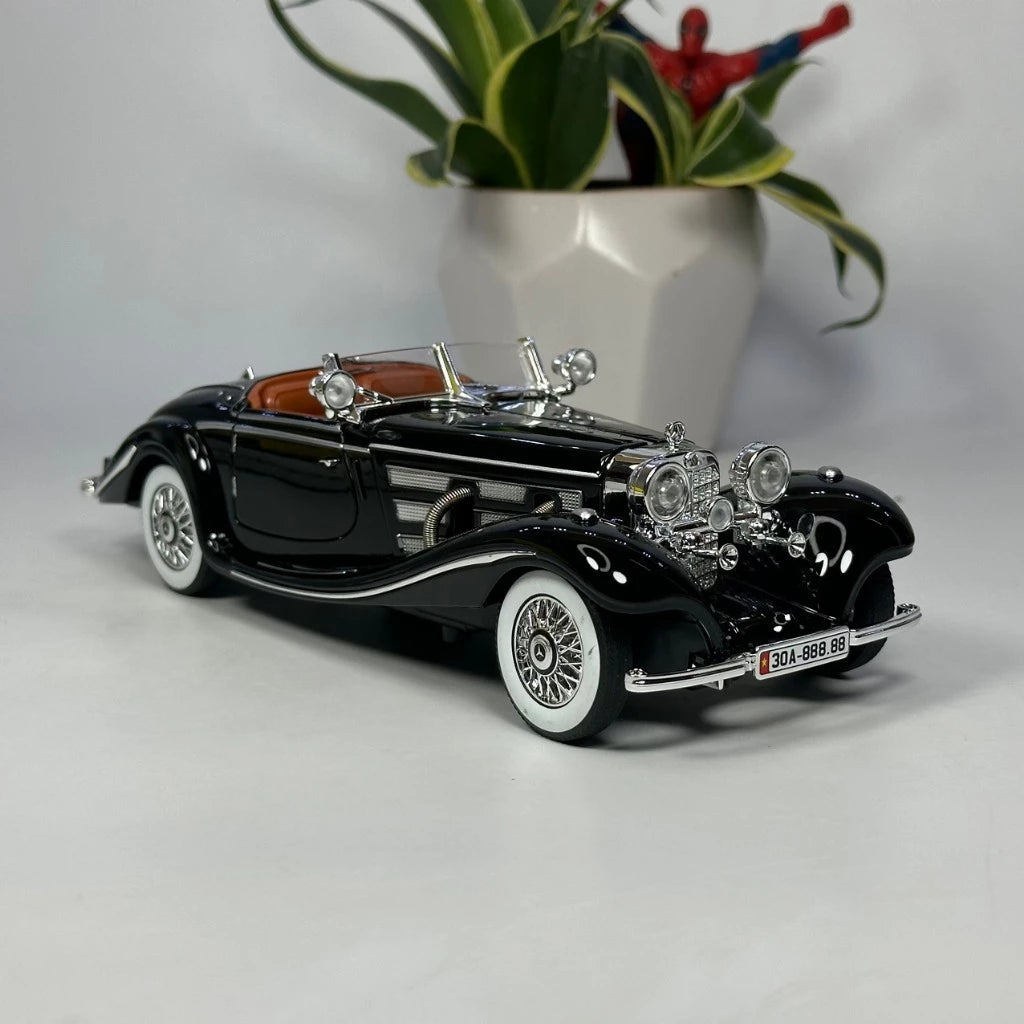 1:24 diecast  Vintage Retro Classic Alloy Car Model