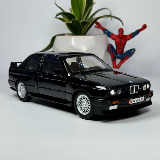 1:24 BMW M3 Diecast alloy model car light sound door Openable
