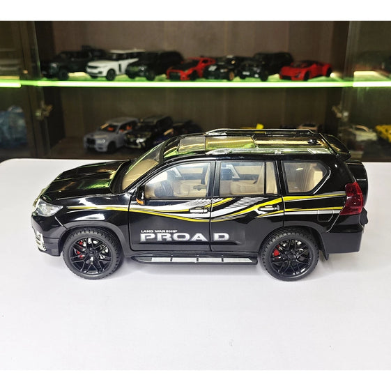 1:18 Toyota Prado Diecast alloy model light sound door Openable