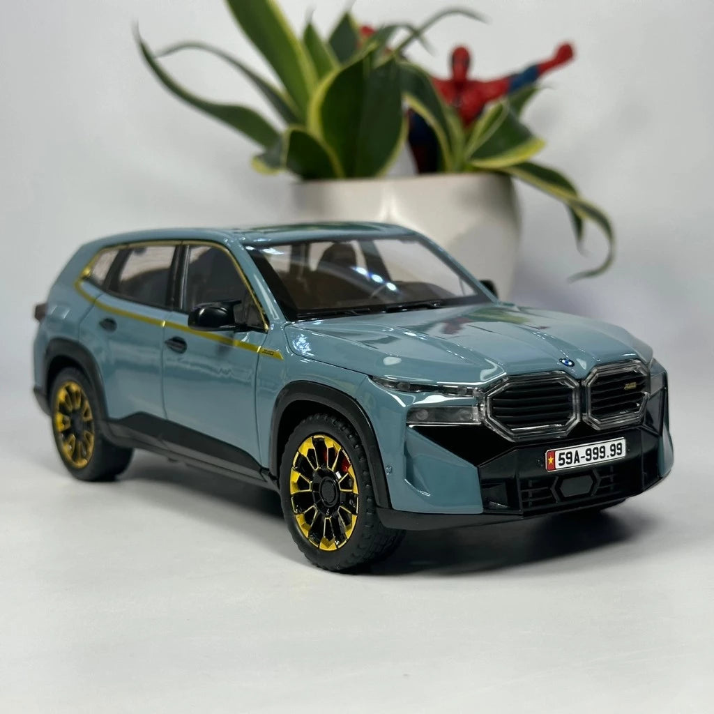 1:24 BMW XM Diecast Alloy model light and sound