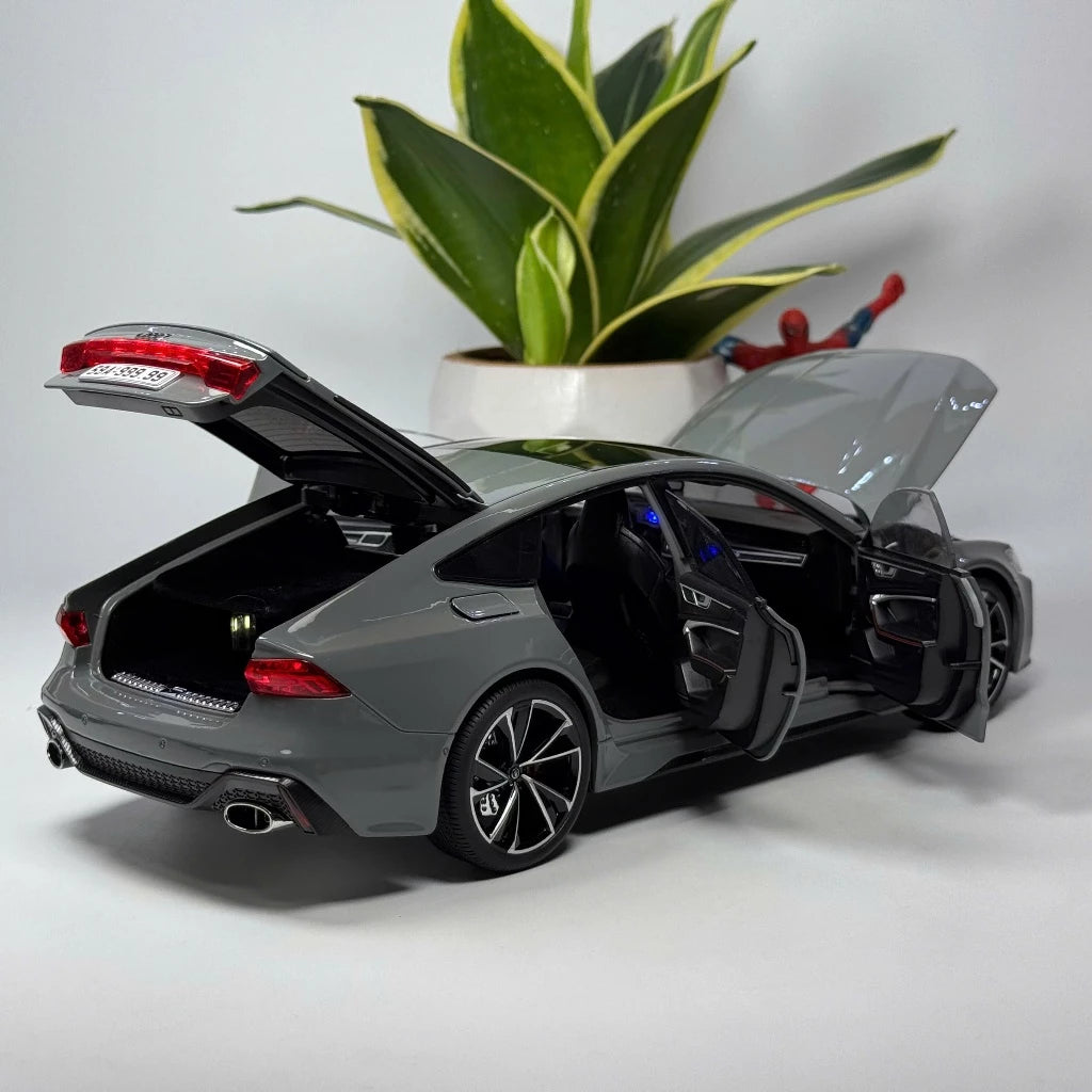 1:18 AUDI RS7 Diecast Metal Model Car - Remote Control