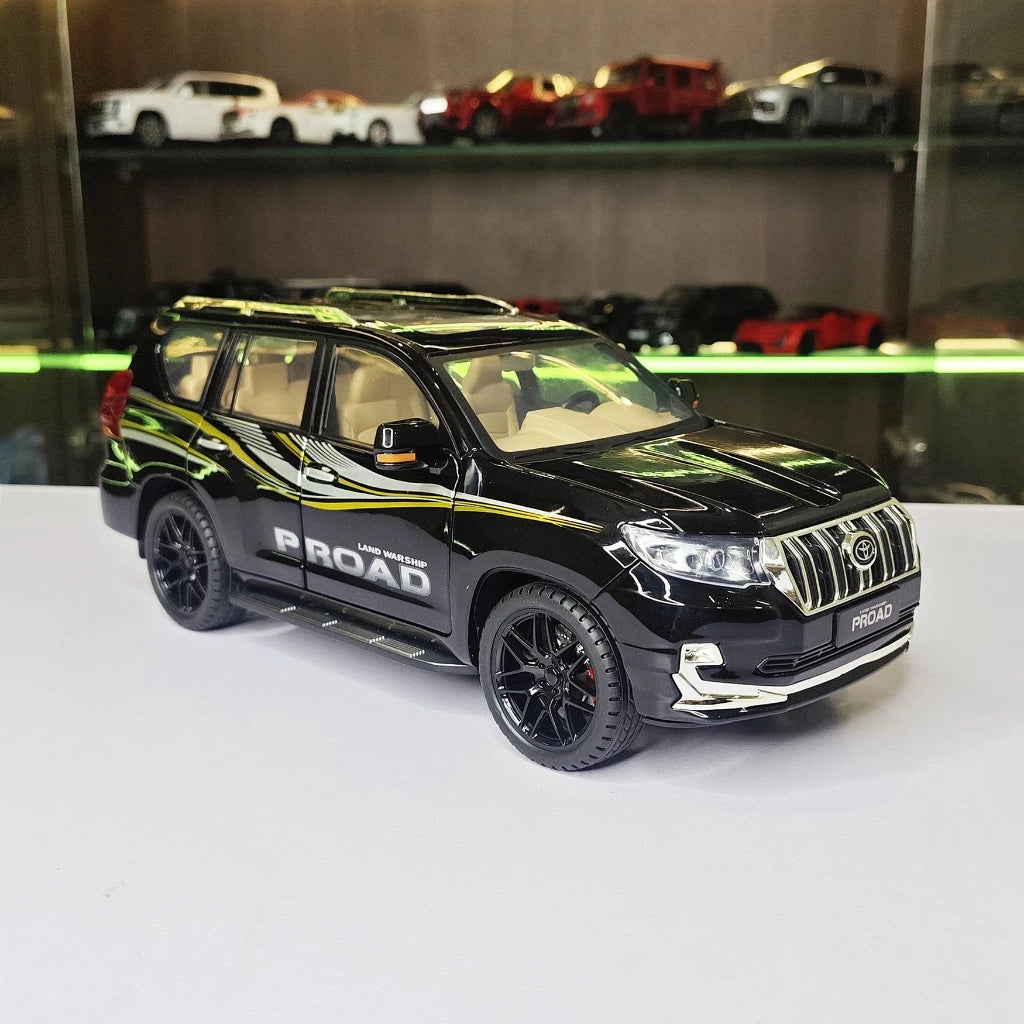 1:18 Toyota Prado Diecast alloy model light sound door Openable