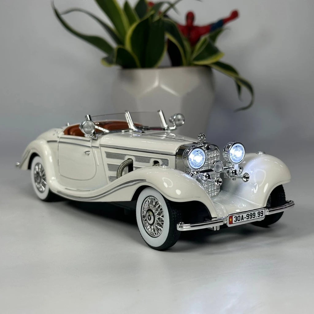 1:24 diecast  Vintage Retro Classic Alloy Car Model