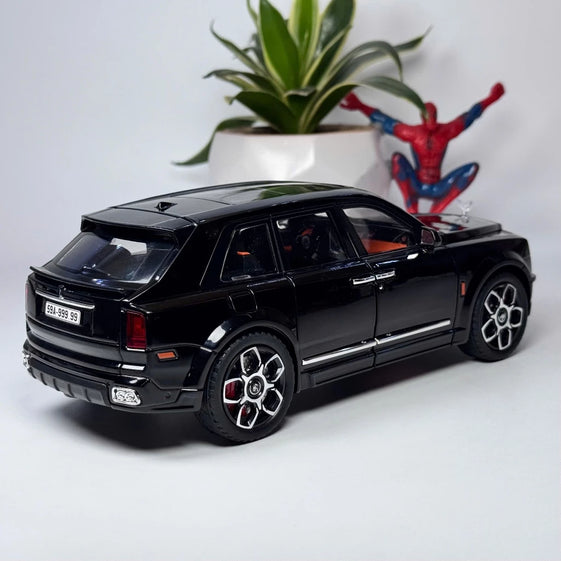 1:20 scale rolls royce Cullinan Diecast alloy model car