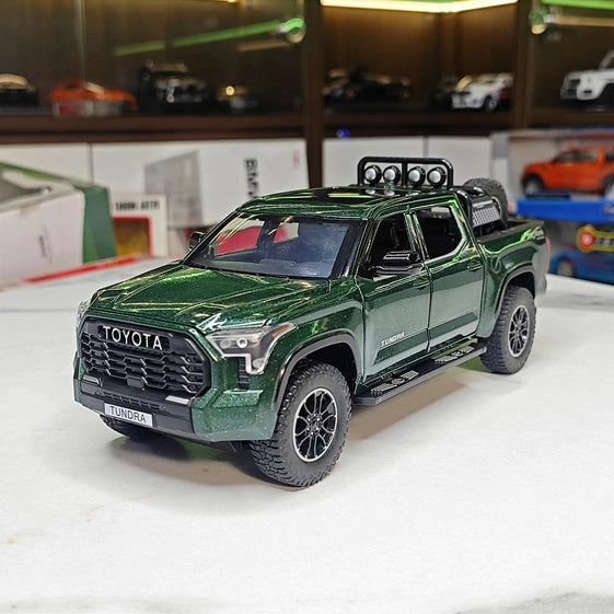 1/24 Tundra Alloy Pickup Car Model Diecast & Toy Metal Off-Road Vehicles Car Model Sound and Light Collection