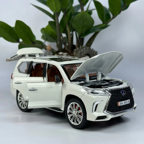 1:24 Diecast Lexus LX570 alloy model car light and sound