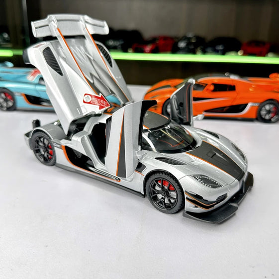 1:24 scale Koenigsegg One:1 supercar model with lights and sound, Newao brand,
