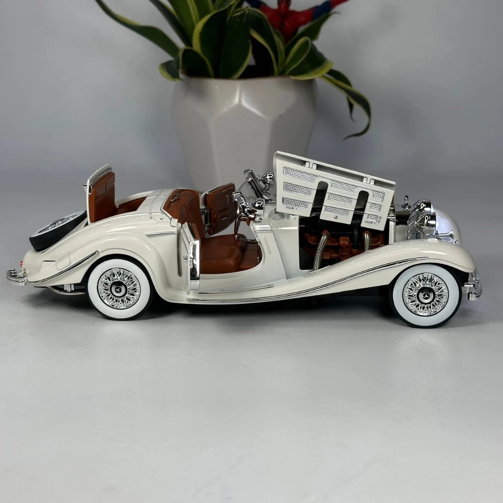 1:24 diecast  Vintage Retro Classic Alloy Car Model