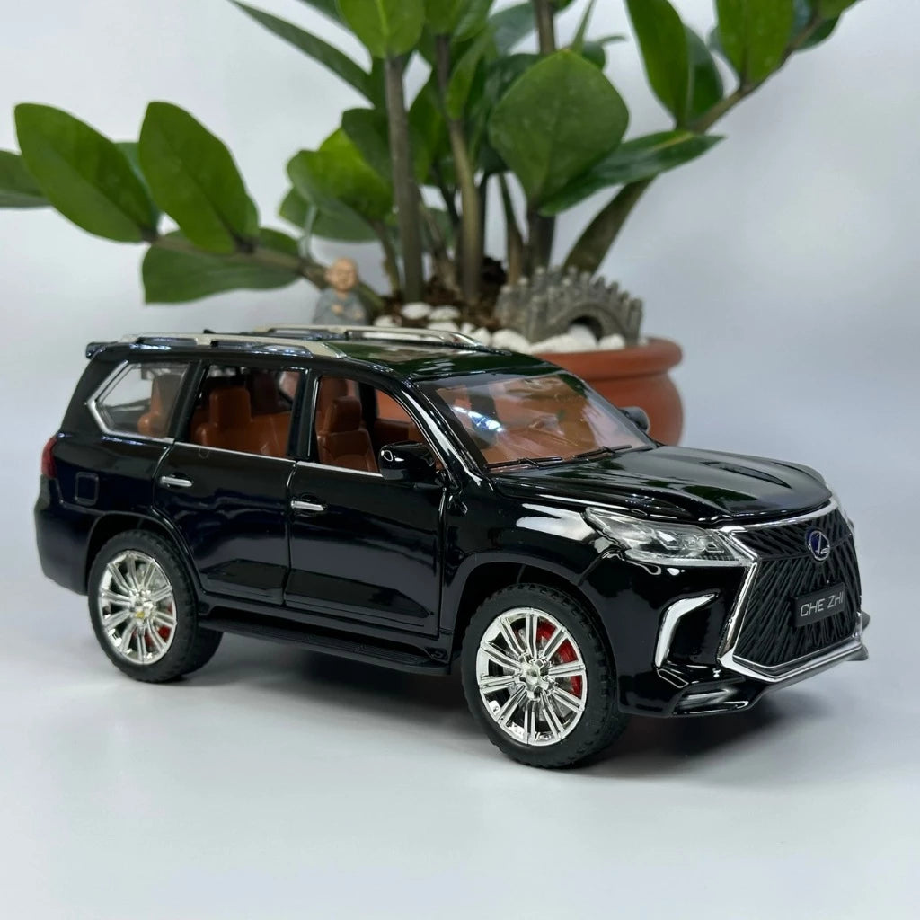 1:24 Diecast Lexus LX570 alloy model car light and sound