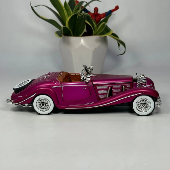 1:24 diecast  Vintage Retro Classic Alloy Car Model