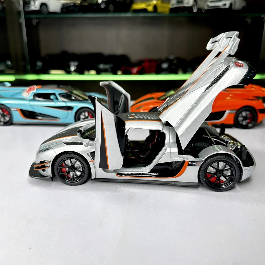 1:24 scale Koenigsegg One:1 supercar model with lights and sound, Newao brand,