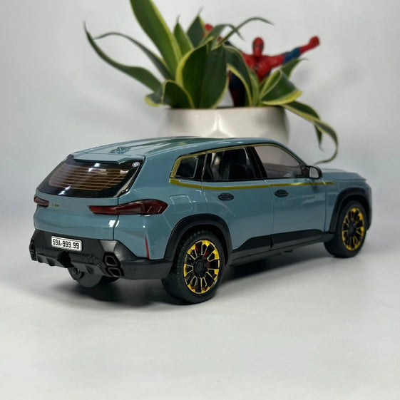 1:24 BMW XM Diecast Alloy model light and sound