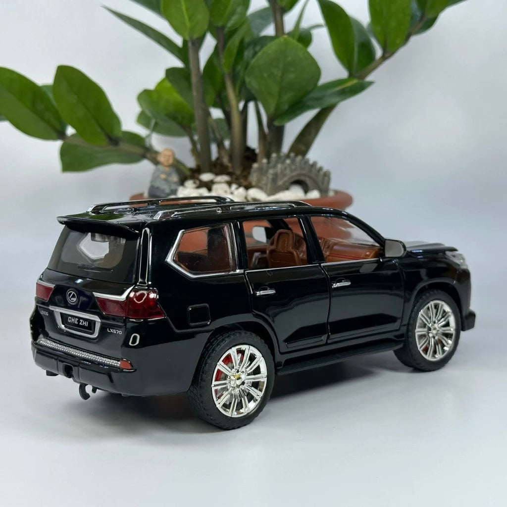 1:24 Diecast Lexus LX570 alloy model car light and sound