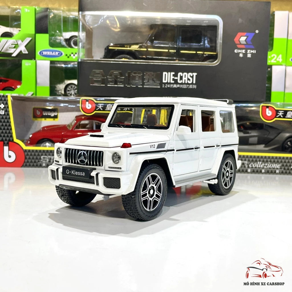1:24 AMG mercedes benz G63 Diecast model alloy car light and sound all doors Openable