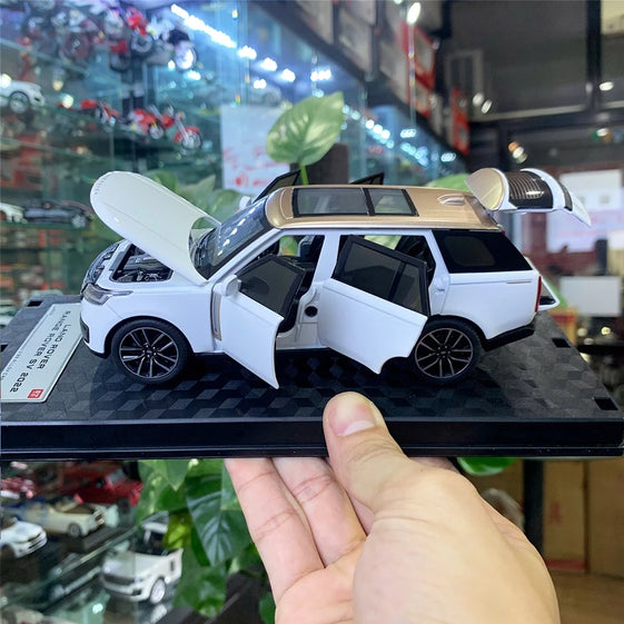 1:32 Land Rover Range Rover 2022 Diecast Alloy car model light & sound with stand