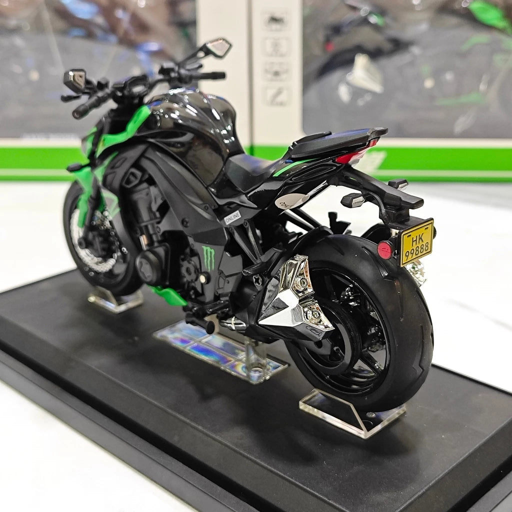Kawasaki Z1000 model 1:12 scale large displacement model car with base and lights and sound