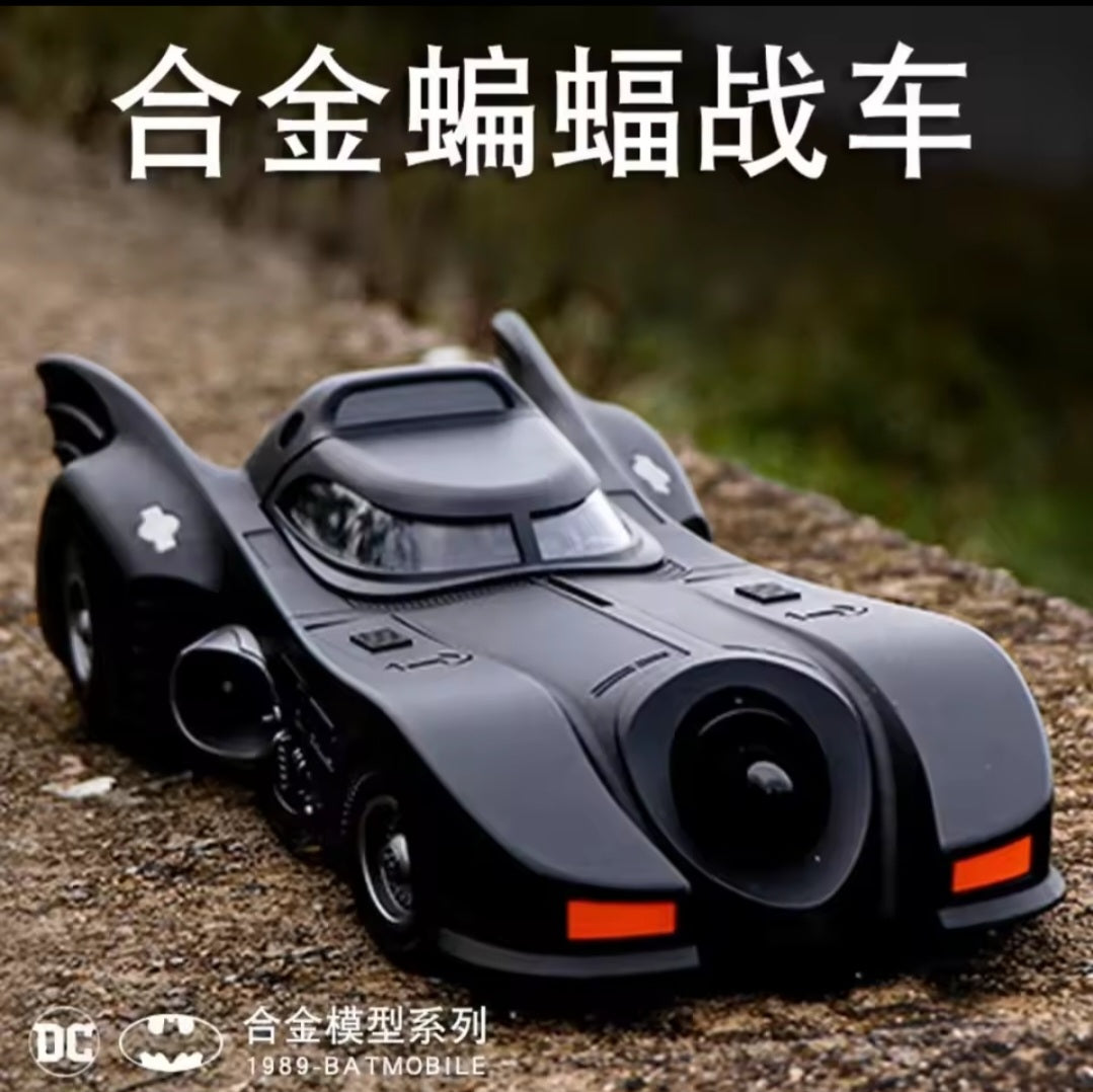 1:18 1989 Batmobile Classic Emotional Chariot Series Alloy Diecast Metal Model Car Sound And Light