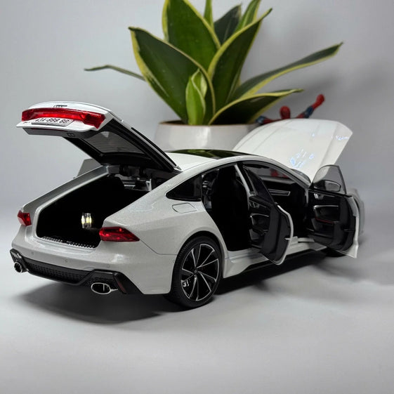 1:18 AUDI RS7 Diecast Metal Model Car - Remote Control