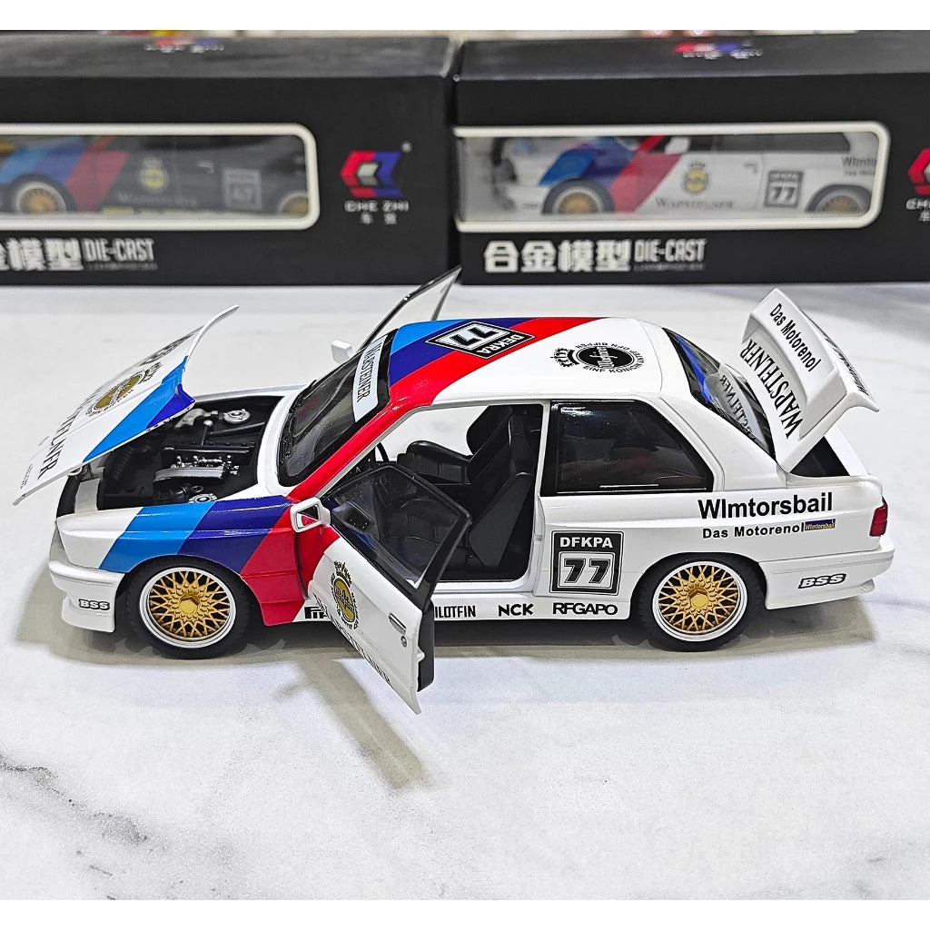 1:24 Alloy Diecast M3 760Li Toys Model Miniature Cars Rubber Tires with Light Sound Wheels Turned Vehicles