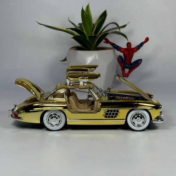 1:24 Diecast Meccedes-Benz 300SL alloy model car light and sound all doors Openable