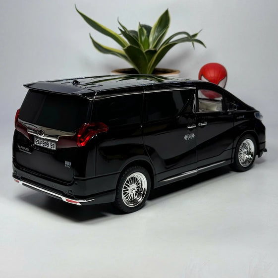 1:18 scale Diecast Toyota Alphard model Alloy car with automatic sliding rear door