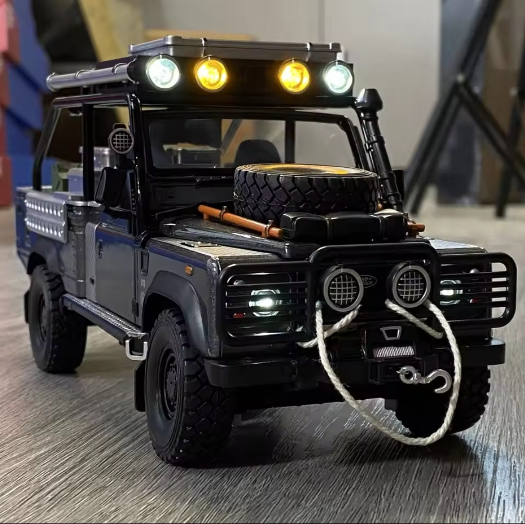1:24 Defender 110 Range Rover Off-road Vehicle Model Toys Alloy Diecast Doors Opened Pull Back Shock Absorption