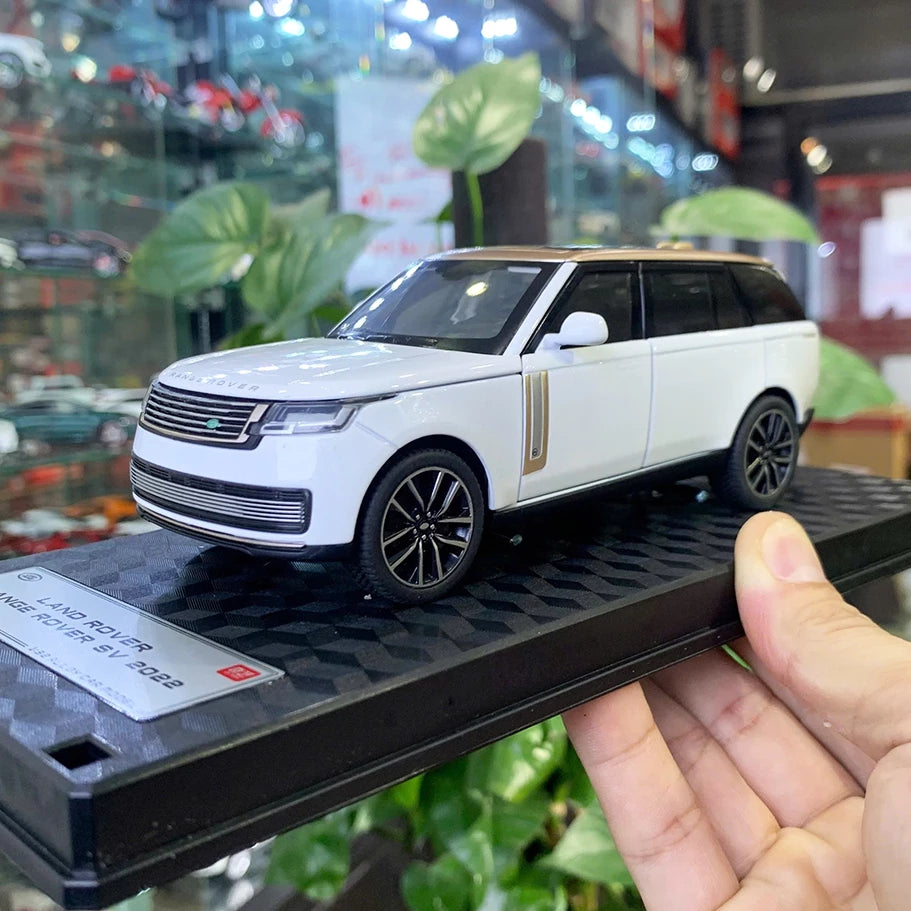 1:32 Land Rover Range Rover 2022 Diecast Alloy car model light & sound with stand