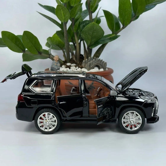 1:24 Diecast Lexus LX570 alloy model car light and sound