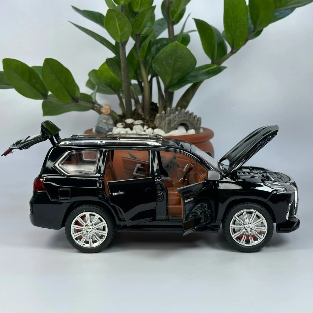 1:24 Diecast Lexus LX570 alloy model car light and sound