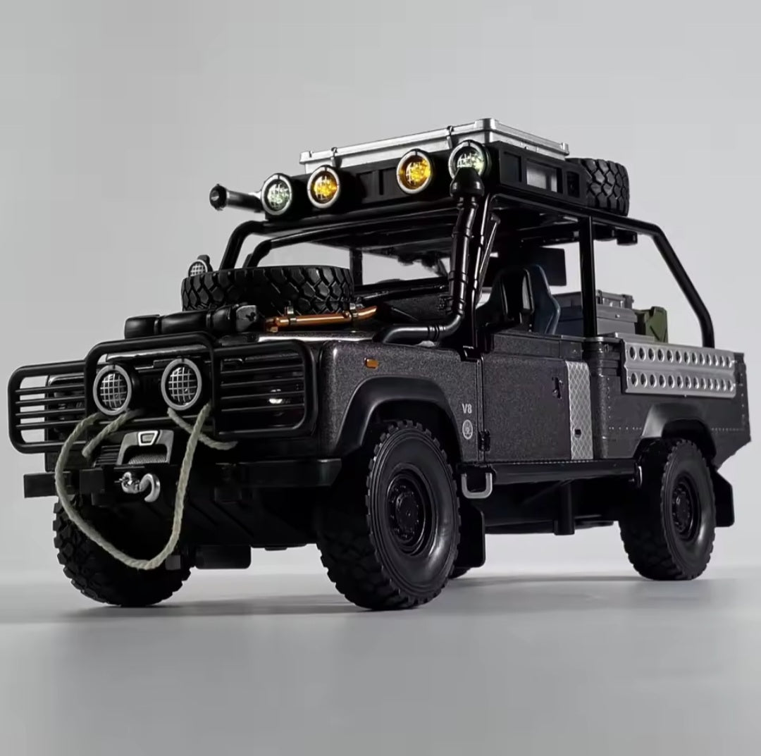 1:24 Defender 110 Range Rover Off-road Vehicle Model Toys Alloy Diecast Doors Opened Pull Back Shock Absorption