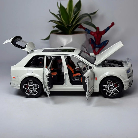 1:20 scale rolls royce Cullinan Diecast alloy model car