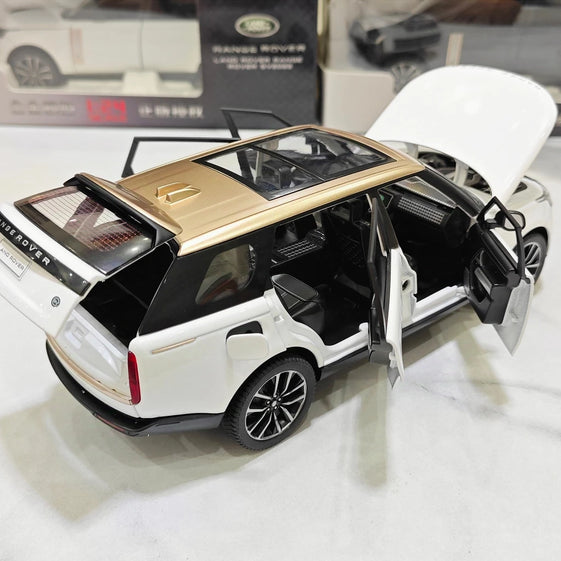 1:24 Land Rover SV2022 Model Car Toy Sound Light Miniature Models Shock Absorption Off Road Vehicles