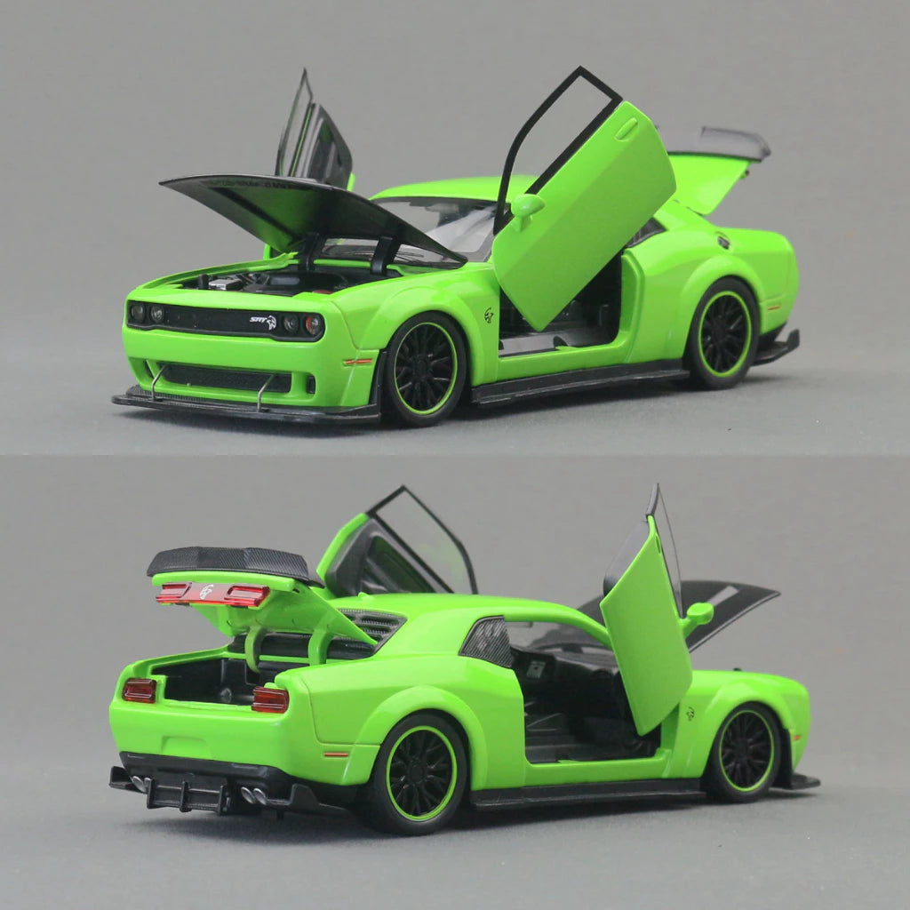 1:32 Dodge Challenger Hellcat SRT Alloy Car Model Sound Light Pull Back Metal Toy Vehicle Boy Gift Collection