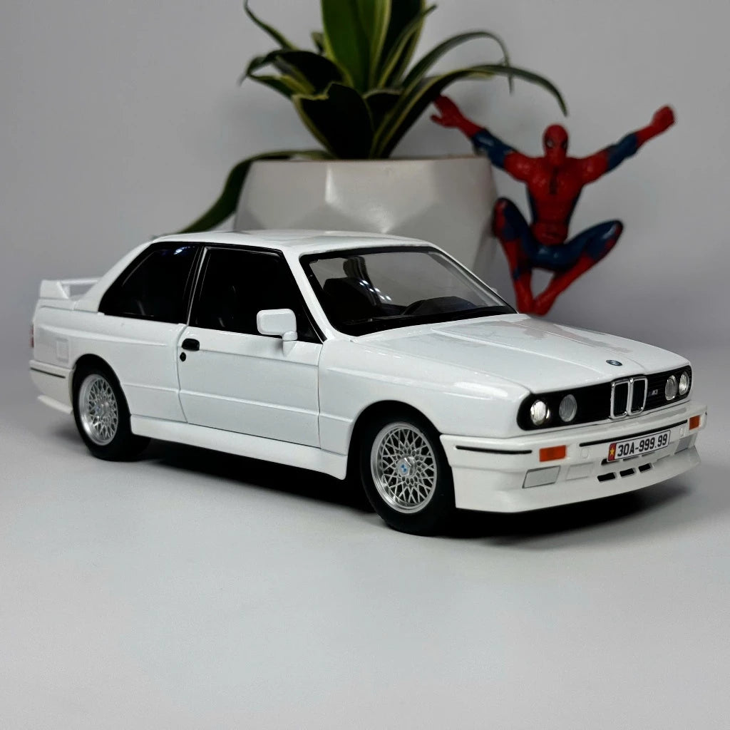 1:24 BMW M3 Diecast alloy model car light sound door Openable