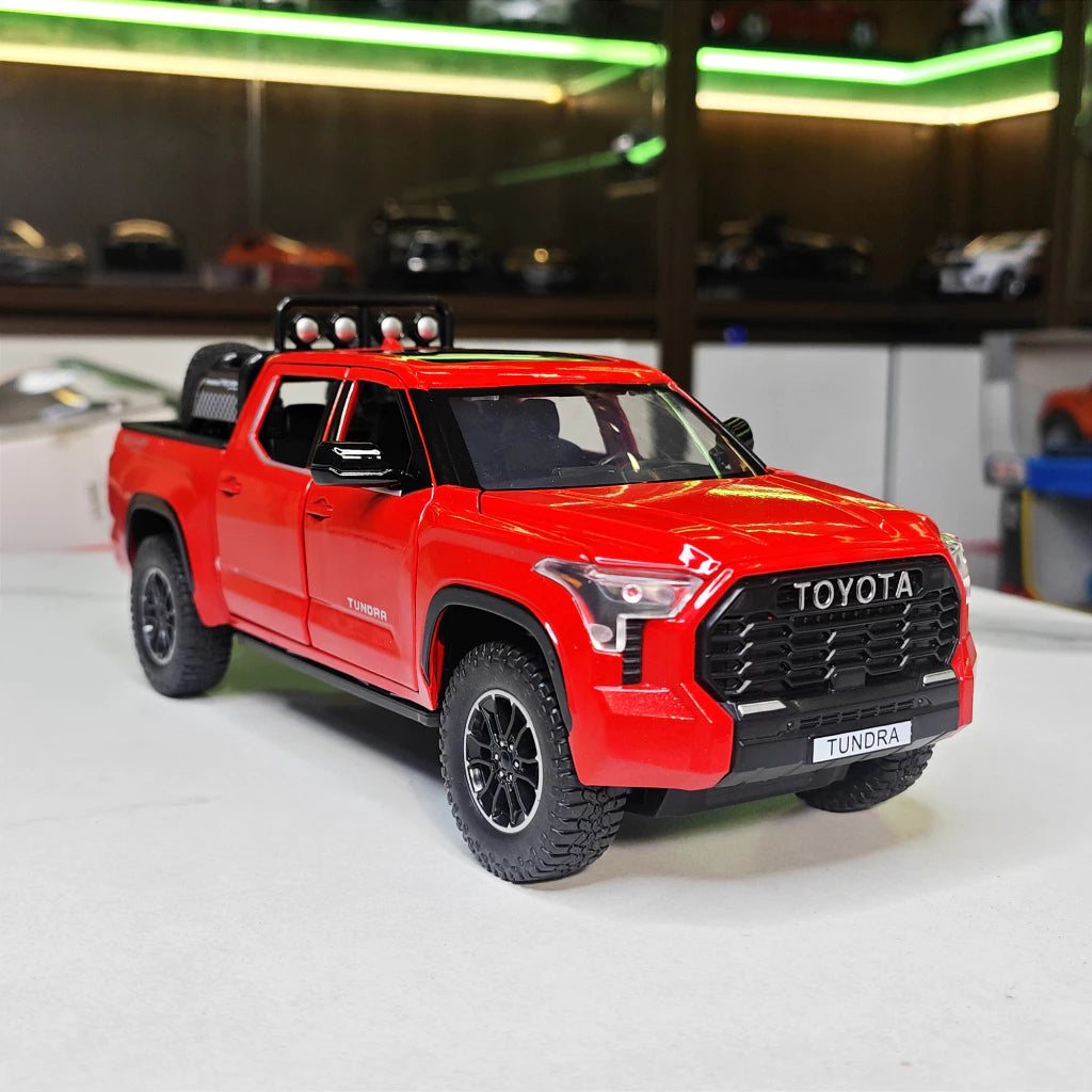 1/24 Tundra Alloy Pickup Car Model Diecast & Toy Metal Off-Road Vehicles Car Model Sound and Light Collection