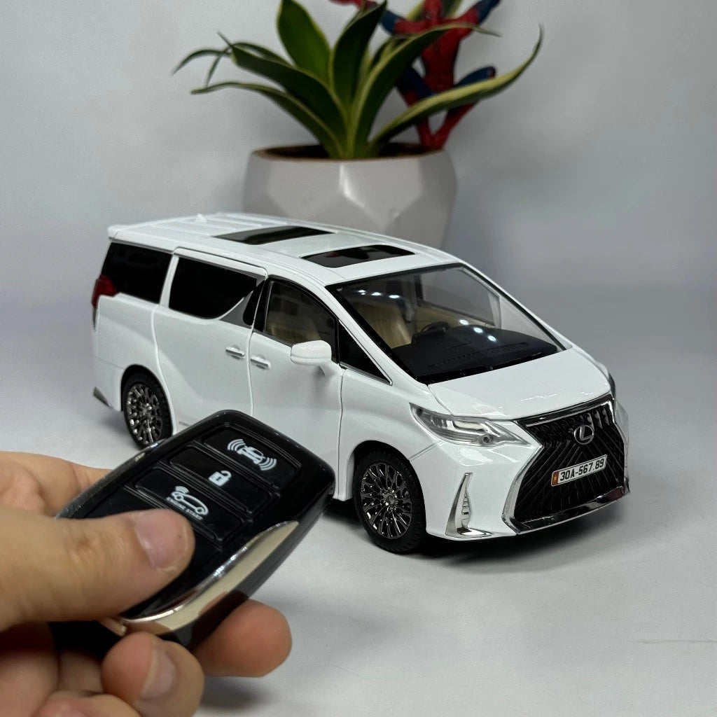 1:24 Lexus LM300 remote key MPV Alloy Car Model Diecast sound light