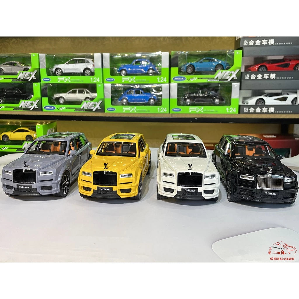 1:20 Rolls-Royce Cullinan Alloy Car Model Simulation Toy Sound And Ligh