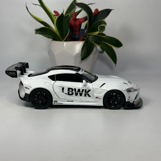 1:24 scale Diecast Toyota Supra metal model car
