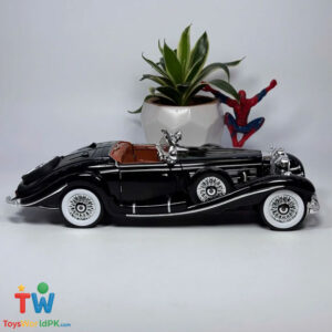 1:18 Scale Vintage Diecast Alloy Car