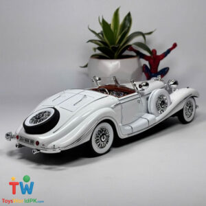 1:18 Scale Vintage Diecast Alloy Car