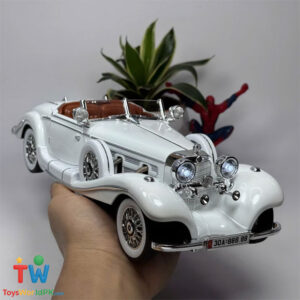 1:18 Scale Vintage Diecast Alloy Car